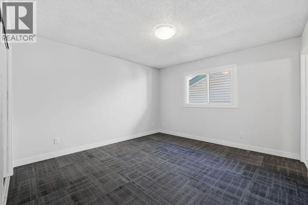 88 Woodfield Drive SW