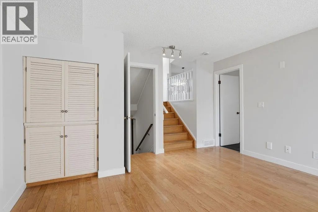 88 Woodfield Drive SW