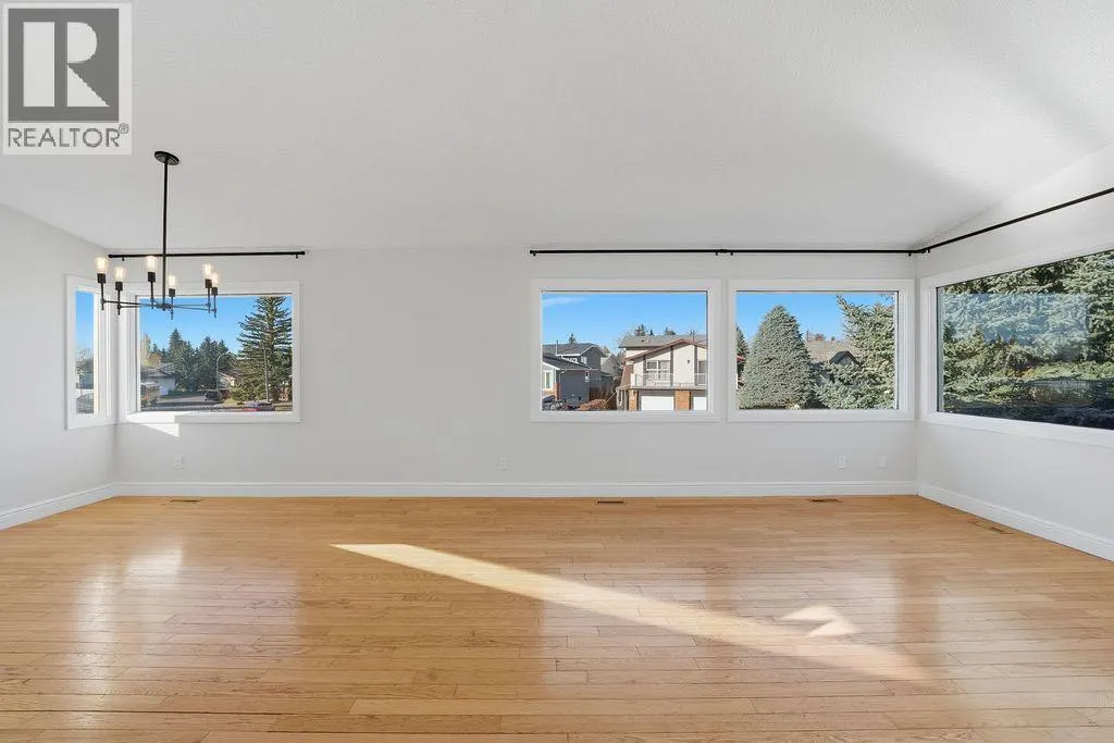 88 Woodfield Drive SW
