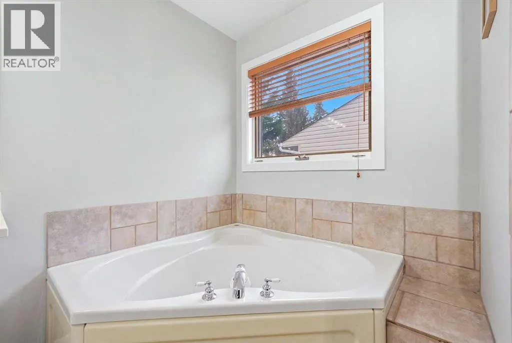 436 Killarney Glen Court SW