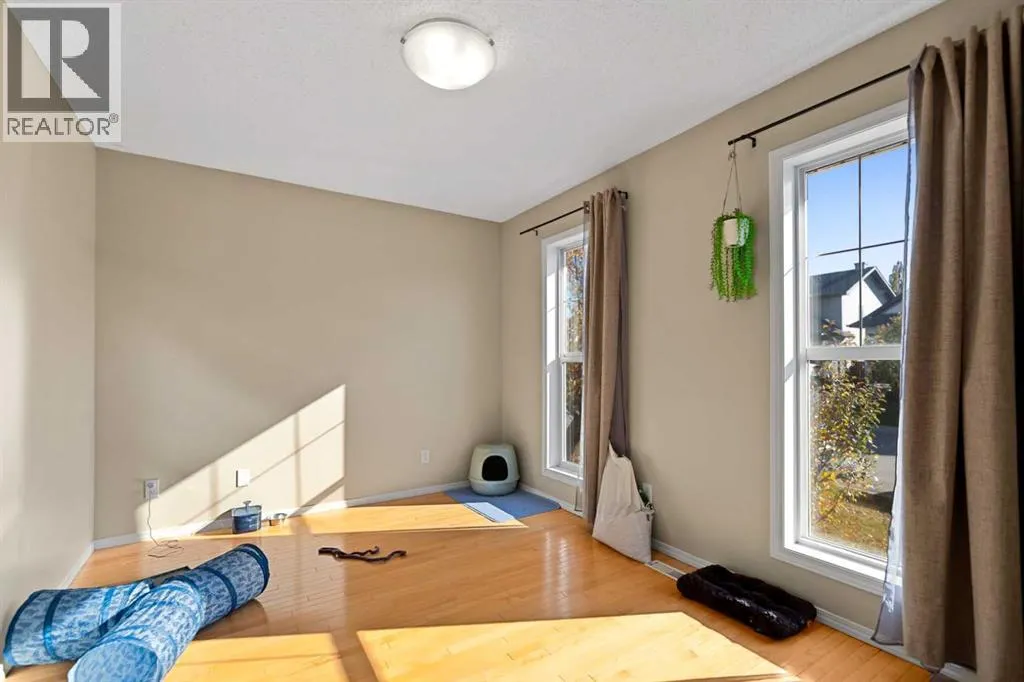 195 Cranberry Close SE