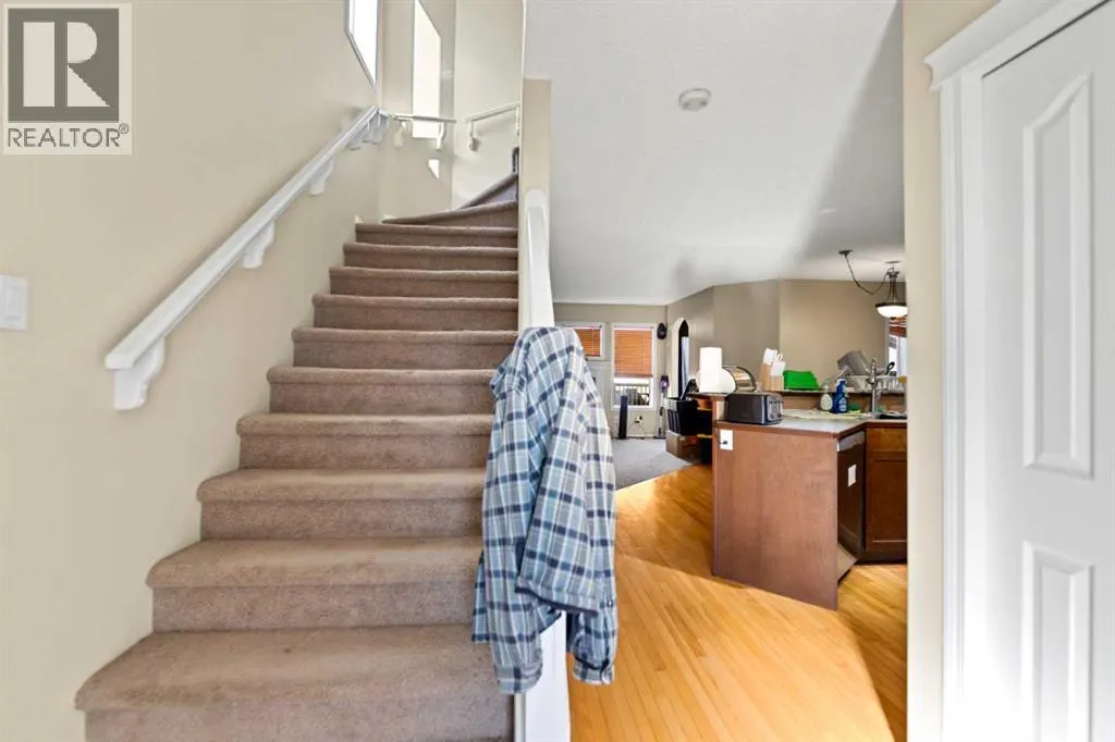 195 Cranberry Close SE