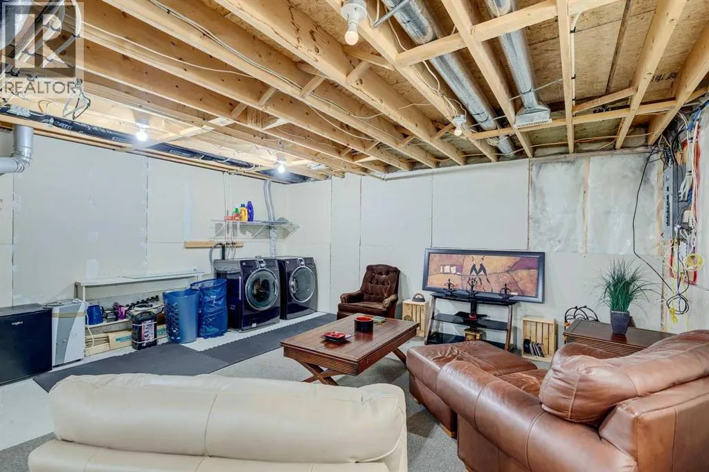 140 Prestwick Villas SE