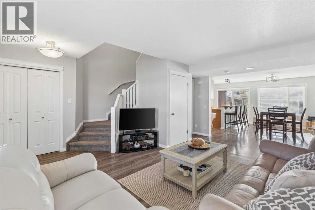 140 Prestwick Villas SE