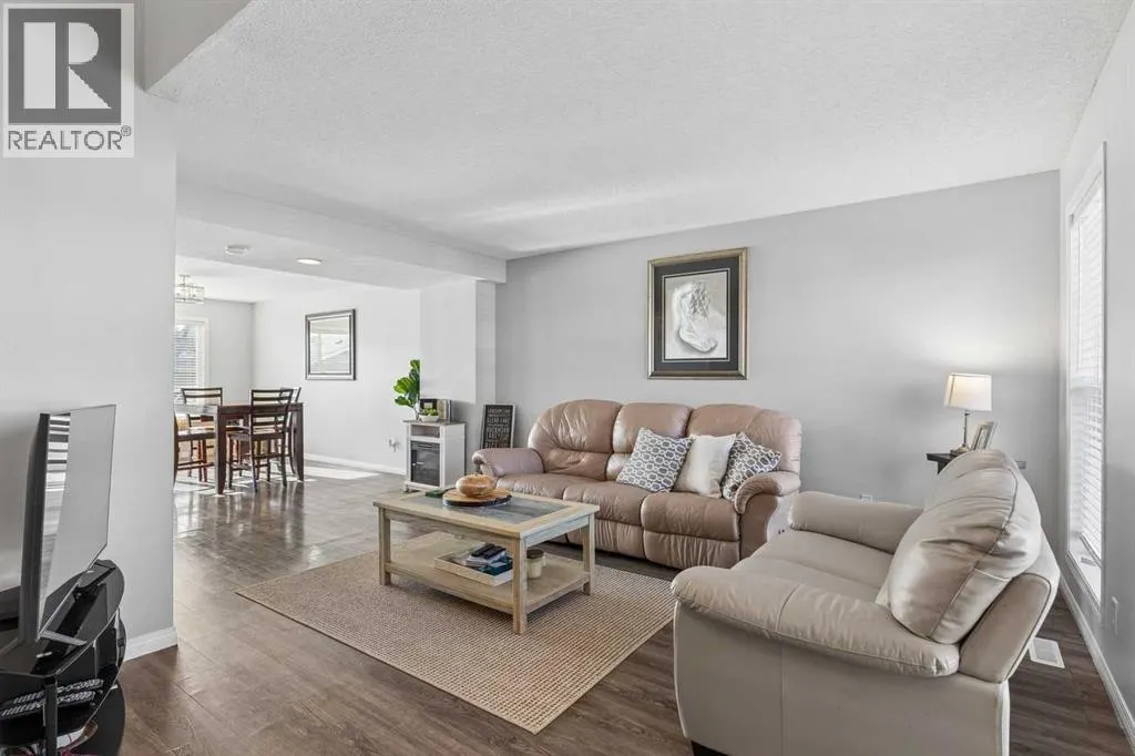 140 Prestwick Villas SE