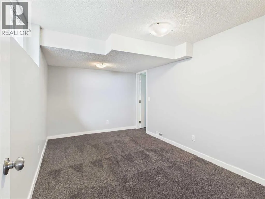 717 Sierra Madre Court SW
