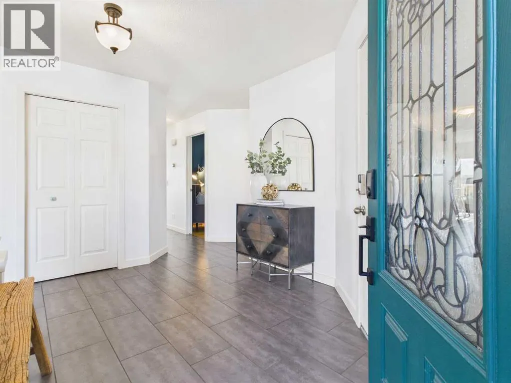 717 Sierra Madre Court SW