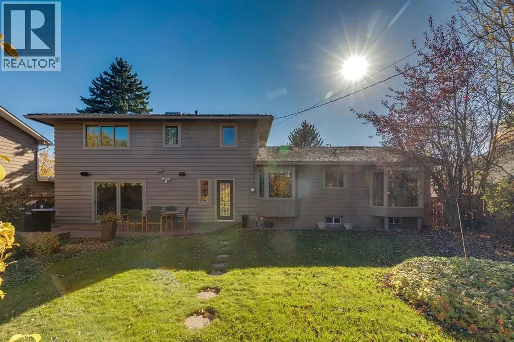 1228 Kerwood Crescent SW