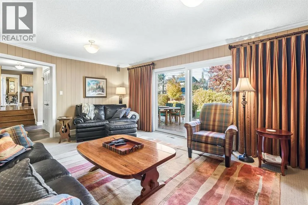 1228 Kerwood Crescent SW