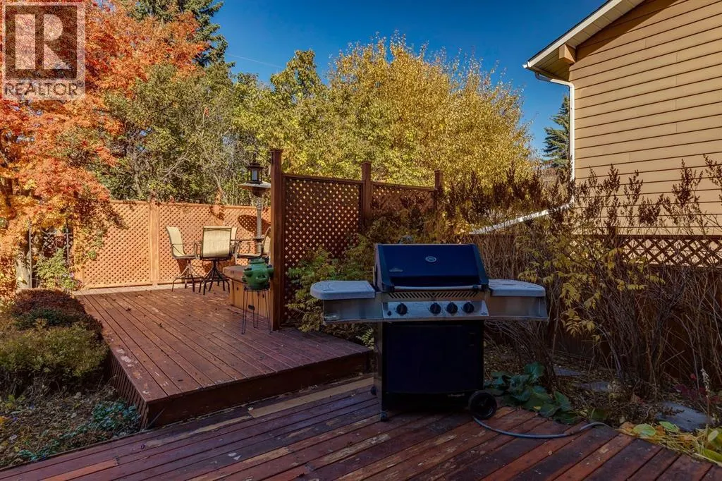 1228 Kerwood Crescent SW