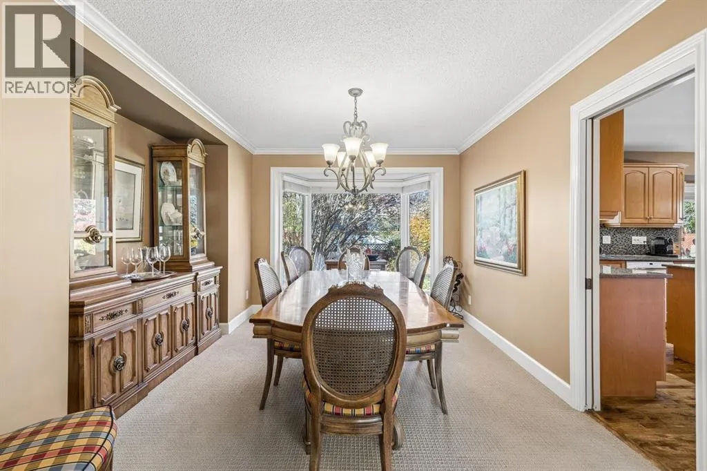 1228 Kerwood Crescent SW