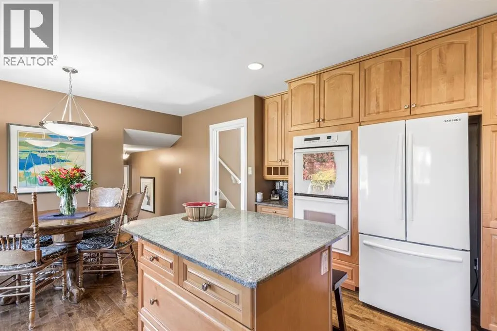 1228 Kerwood Crescent SW