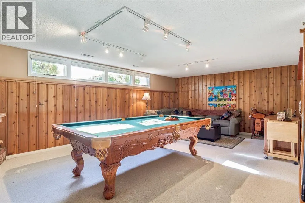 1228 Kerwood Crescent SW