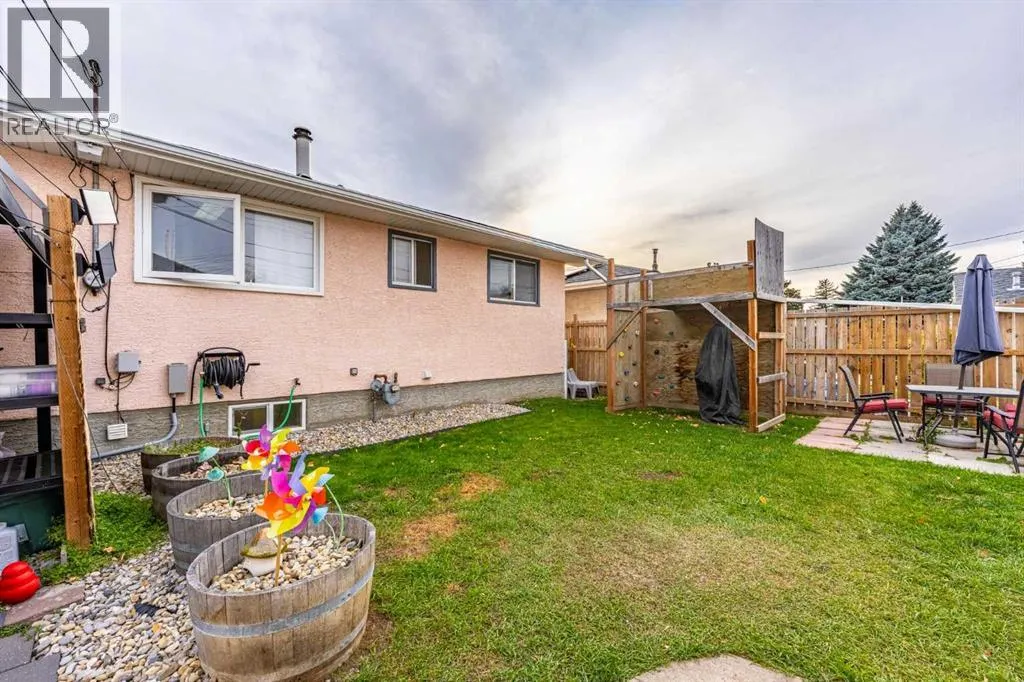 2120 Milne Drive NE