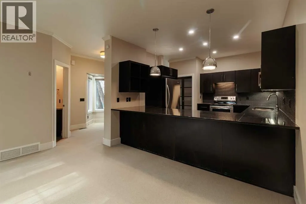 1425 Colborne Crescent SW