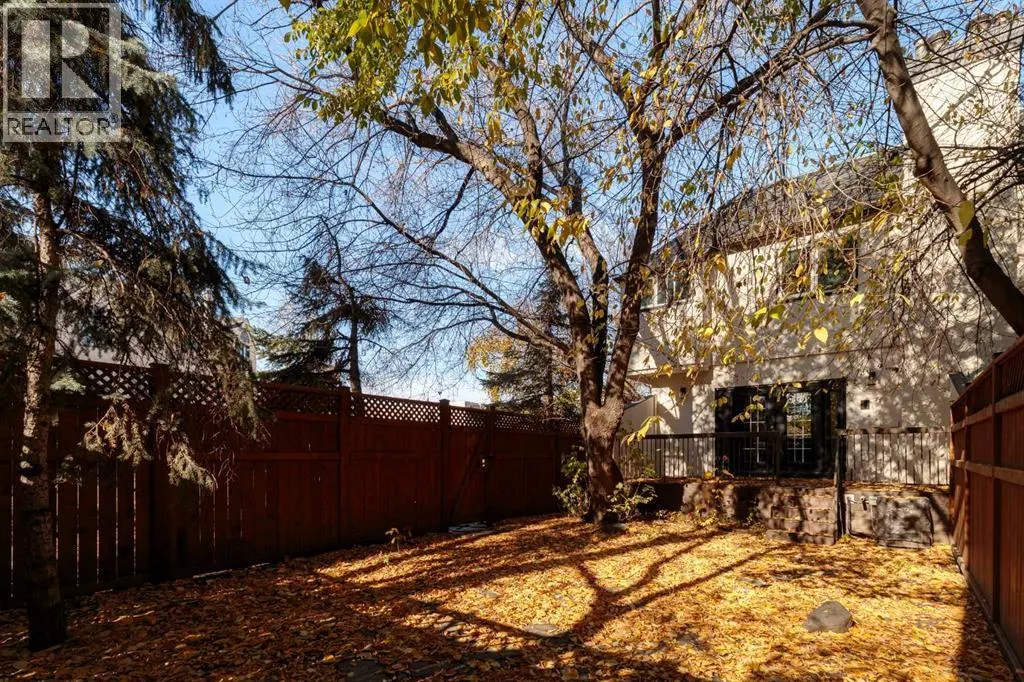 1425 Colborne Crescent SW