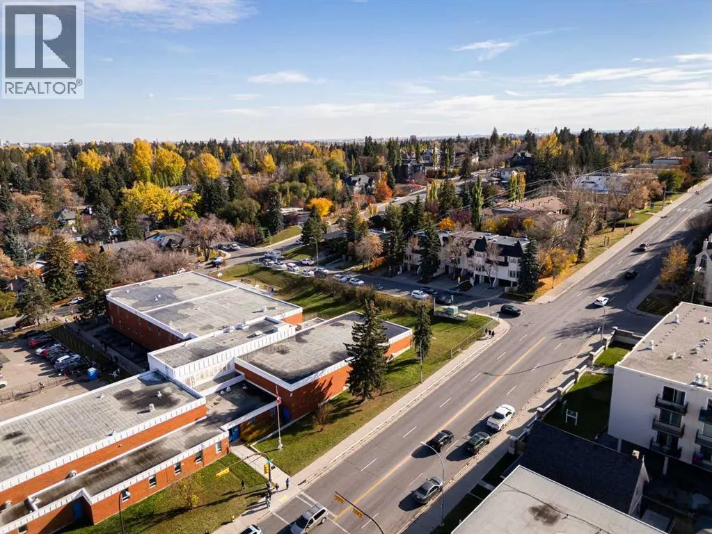 1425 Colborne Crescent SW