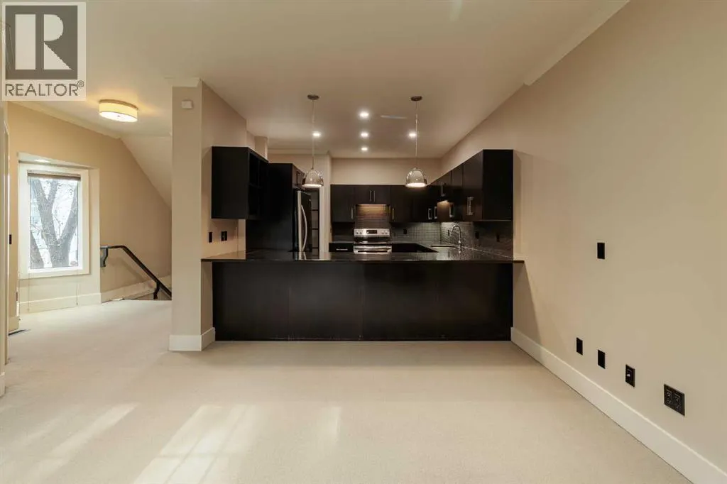 1425 Colborne Crescent SW