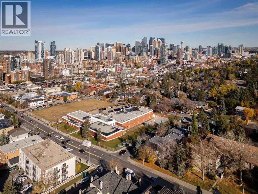 1425 Colborne Crescent SW