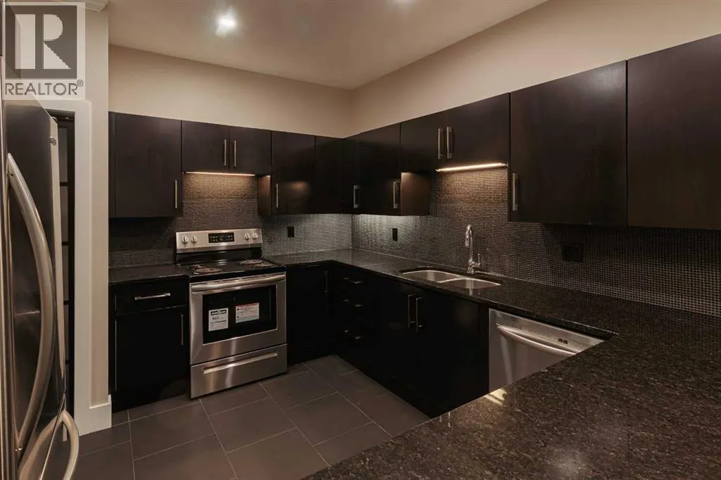 1425 Colborne Crescent SW