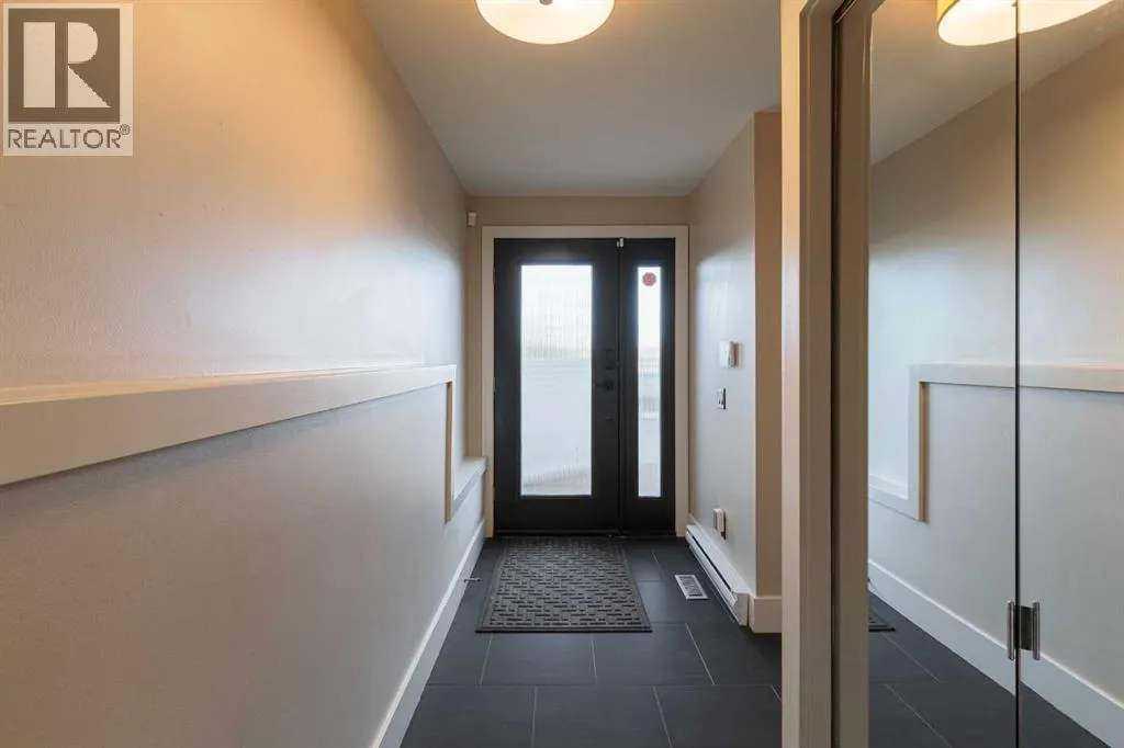 1425 Colborne Crescent SW
