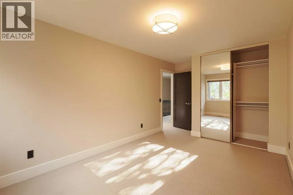 1425 Colborne Crescent SW