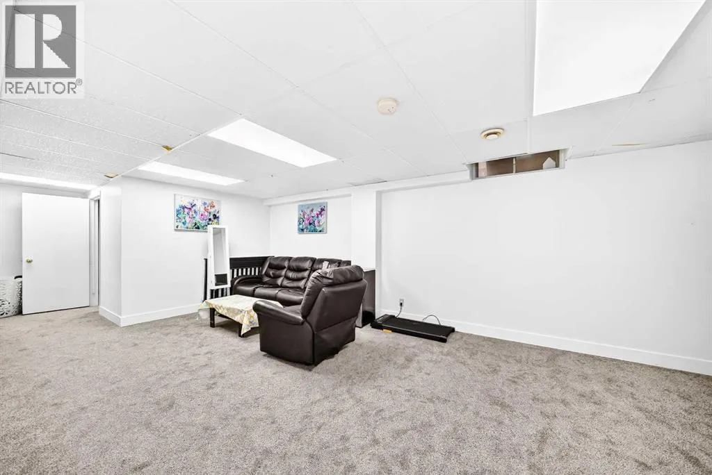 60 Falmere Court NE