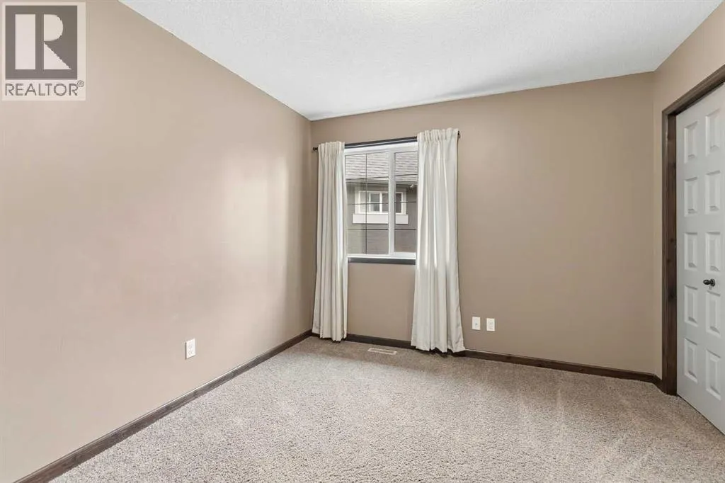 32 Cranarch Bay SE