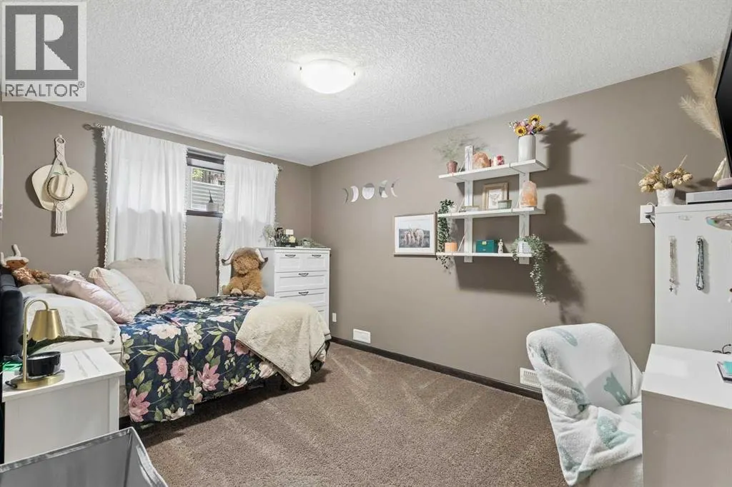 32 Cranarch Bay SE