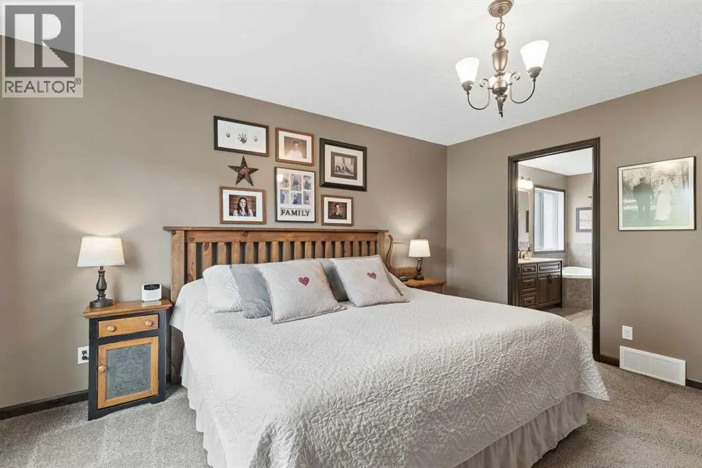 32 Cranarch Bay SE