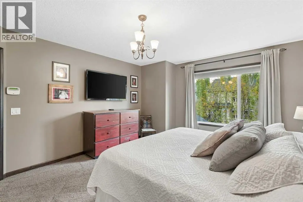32 Cranarch Bay SE