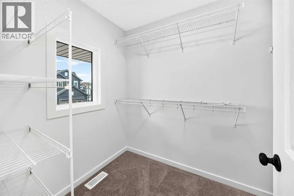84 Creekside Rise SW