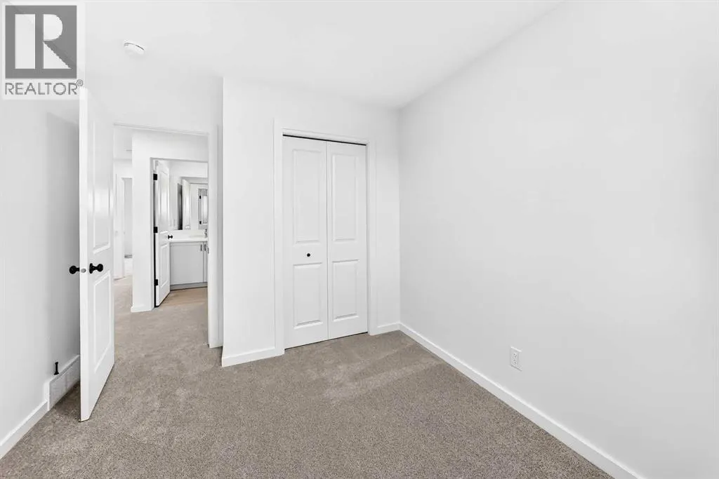 84 Creekside Rise SW