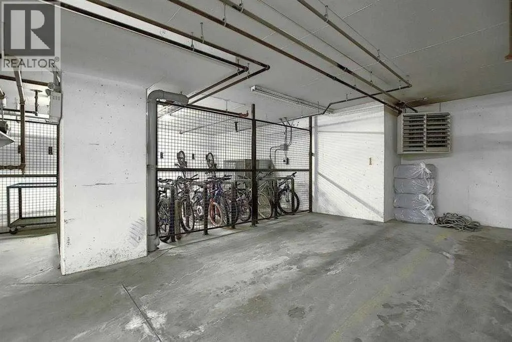 305, 12 Sage Hill Terrace NW