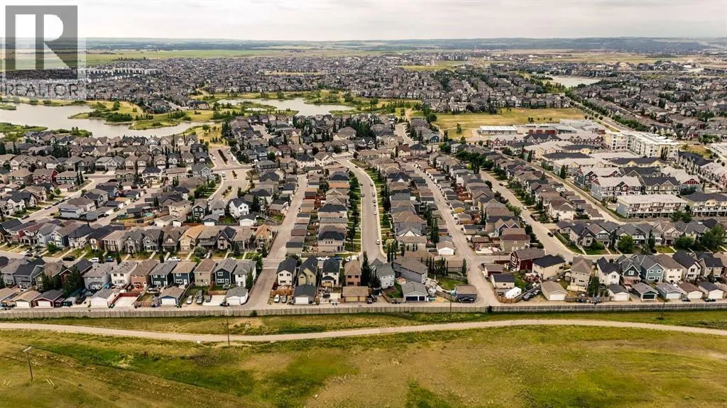 360 Marquis Heights SE