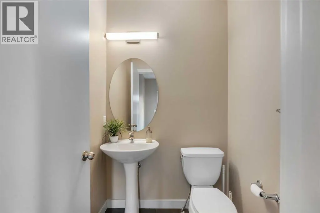 360 Marquis Heights SE