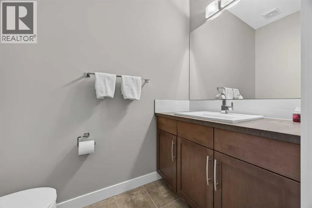 913 Evanston Square NW