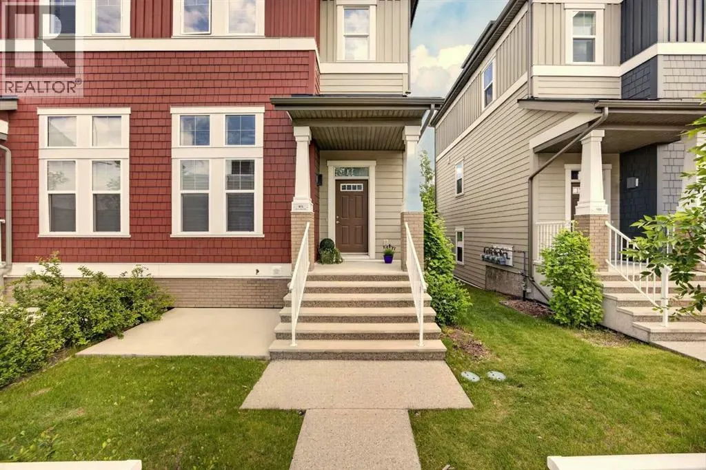 913 Evanston Square NW