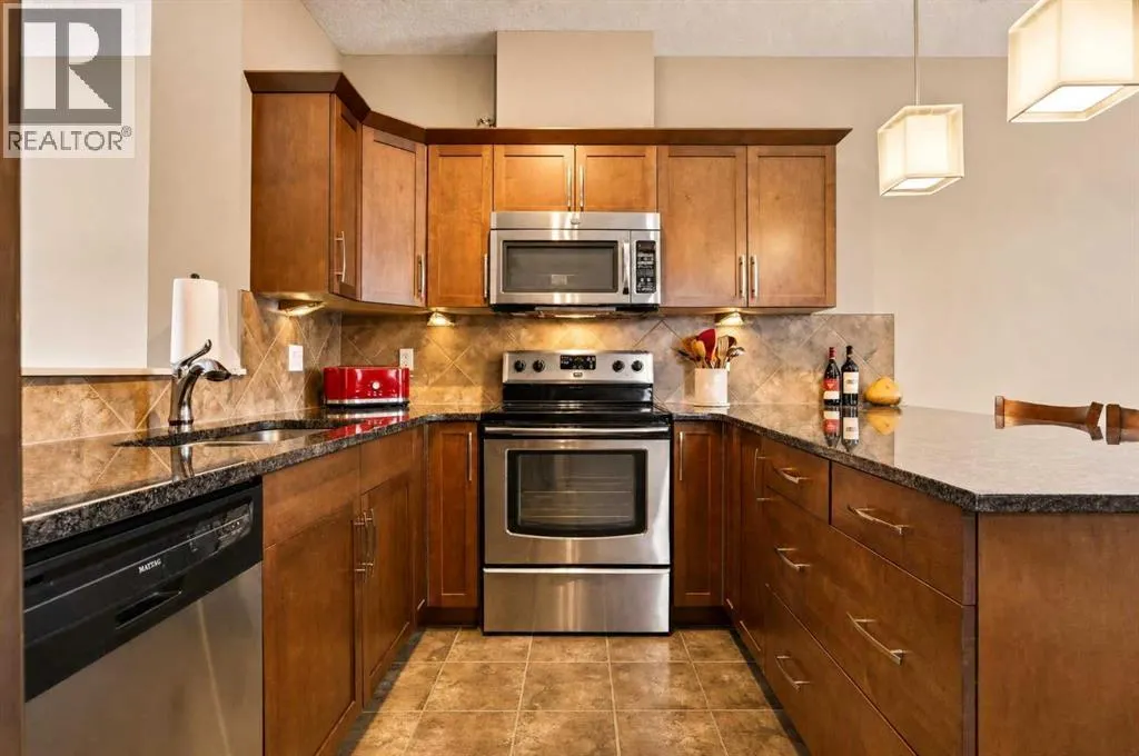 913 Evanston Square NW