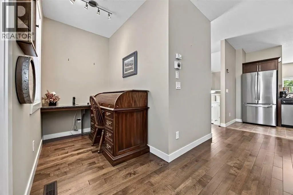 913 Evanston Square NW