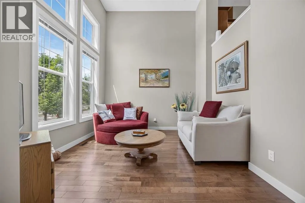 913 Evanston Square NW