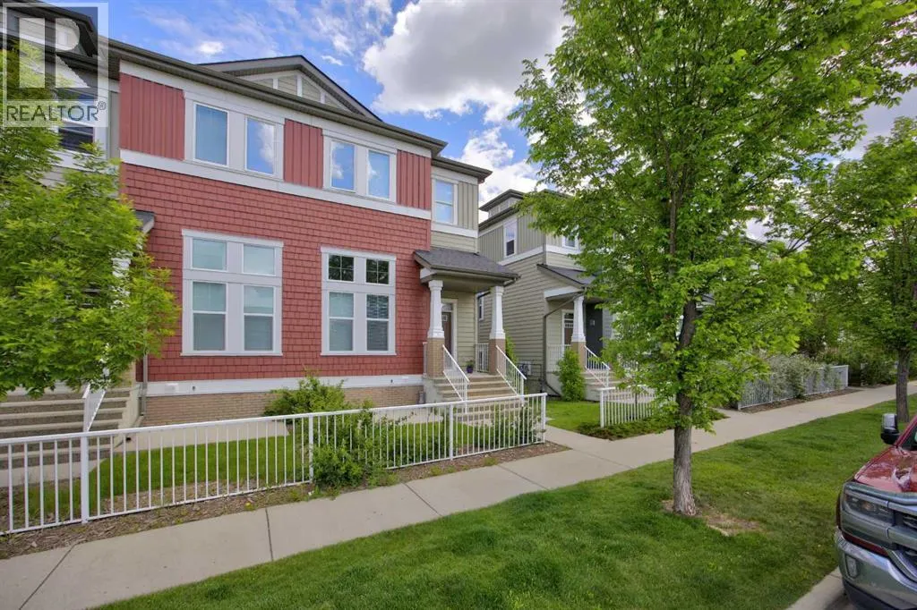 913 Evanston Square NW