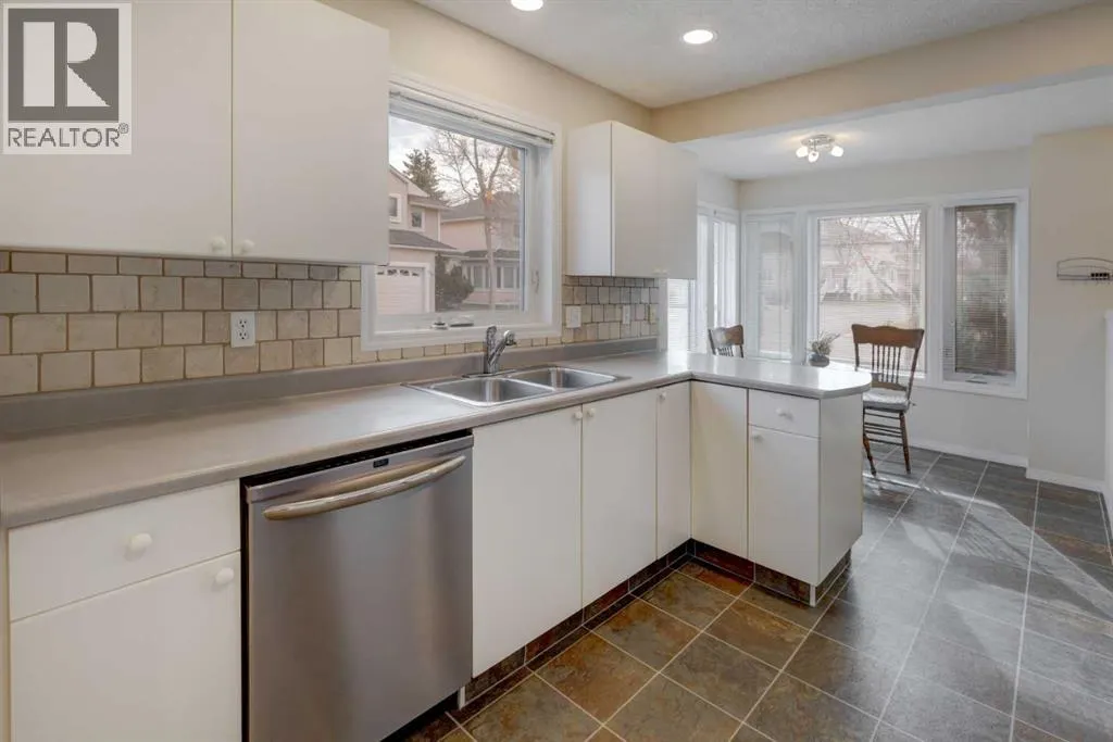 37, 388 Sandarac Drive NW