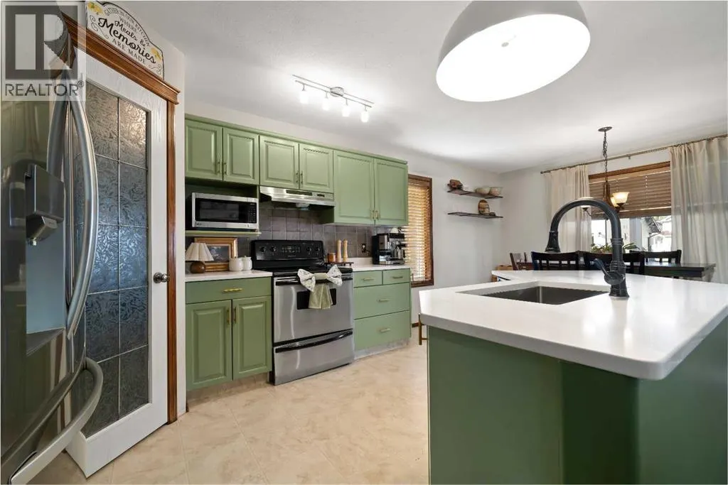 38 Sunrise Road SW