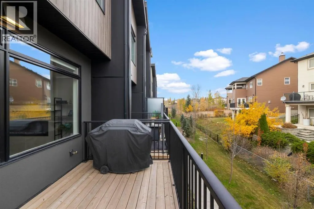 52 Royal Elm Green NW