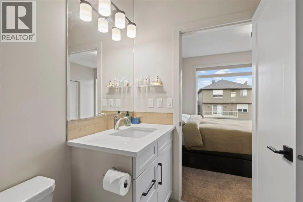 52 Royal Elm Green NW