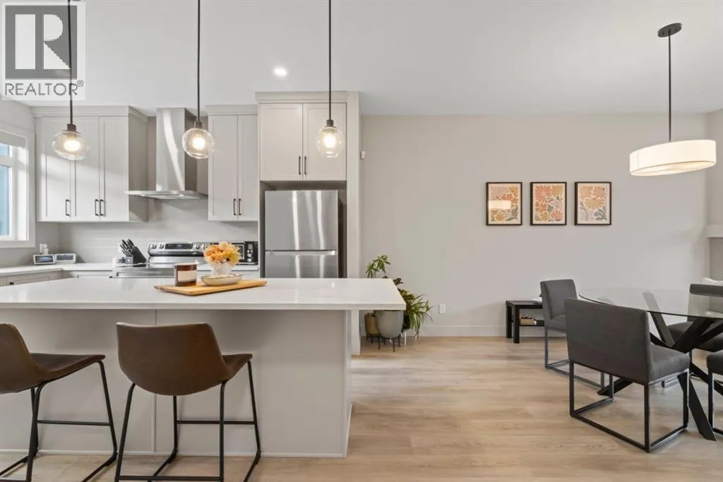 52 Royal Elm Green NW