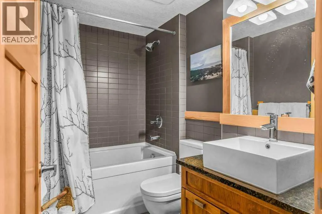 206, 106 Stewart Creek Landing