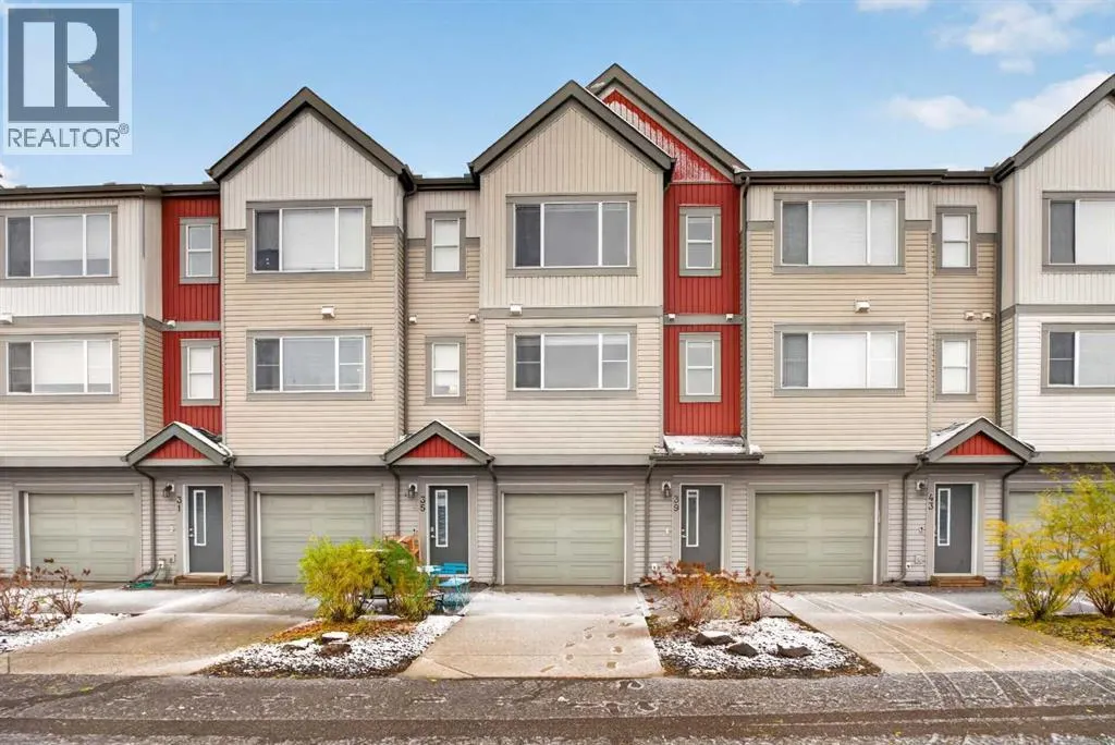 39 Copperpond Close SE