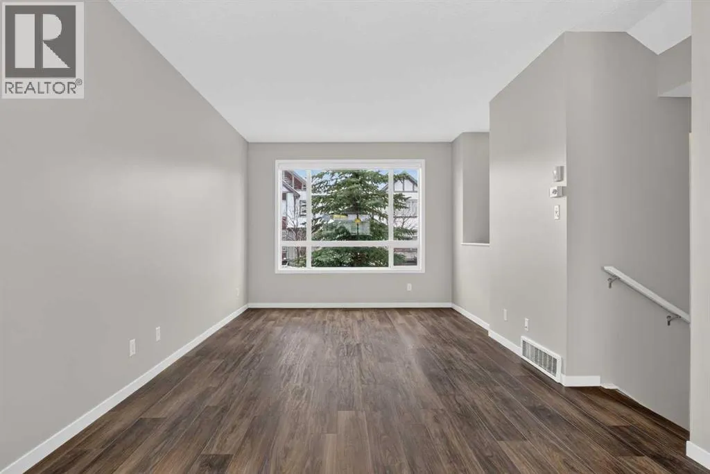 39 Copperpond Close SE